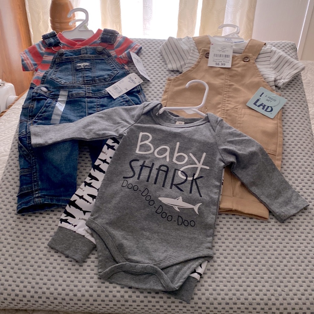 Bundle of 3 new baby boy outfits. New with tags. Excellent new condition.